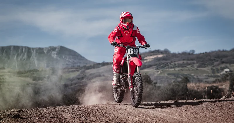Moto contre auto : pourquoi le calcul n'est pas le même