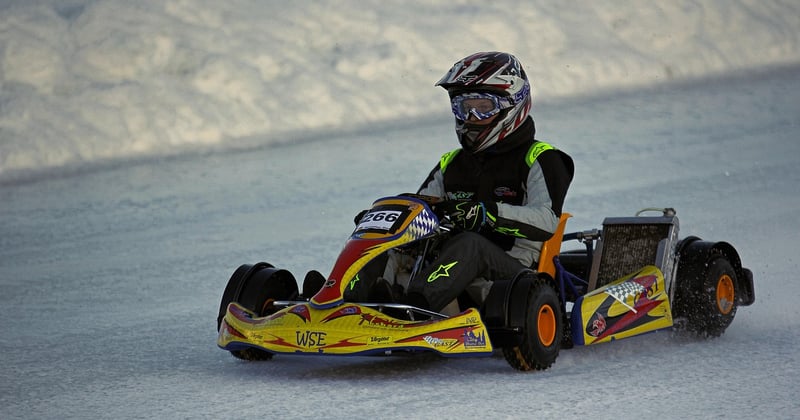 Comment entretenir la chaîne d’un kart électrique : le guide essentiel
