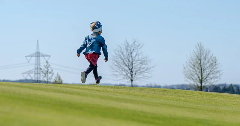 Mini kart électrique enfant : une porte d'entrée plus douce